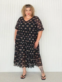 Beth Dress - Queen Bee