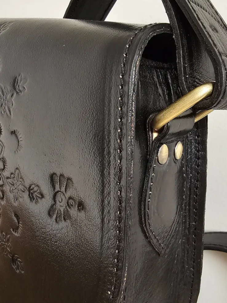 Carved Saddle Bag - Black